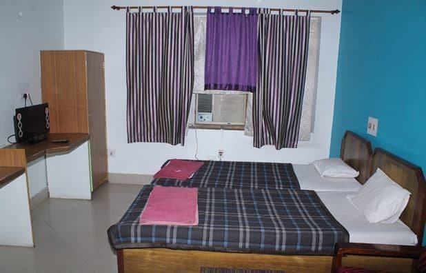 Ajatsatru Hotel Гая Екстер'єр фото